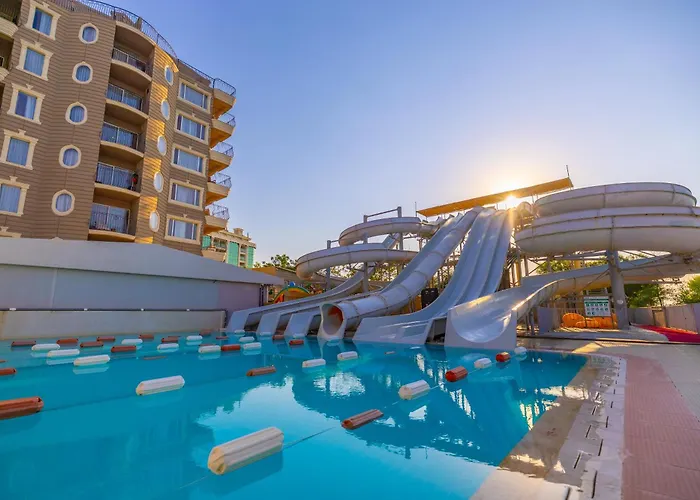 Luxury hotel only: Laur Hotels Experience & Elegance