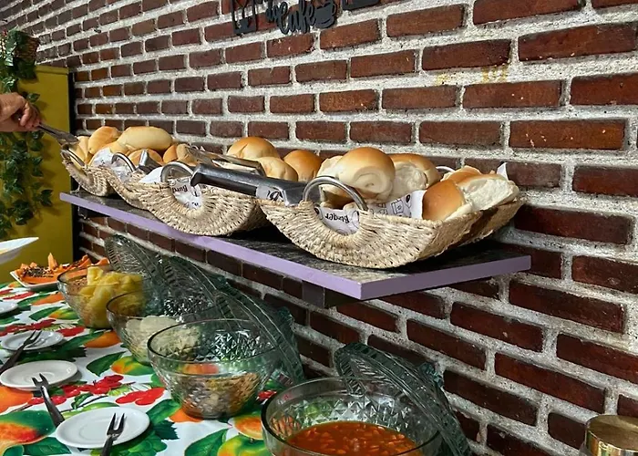 Pousada Vila Do Porto Ar Condicionado e Cafe Da Manha