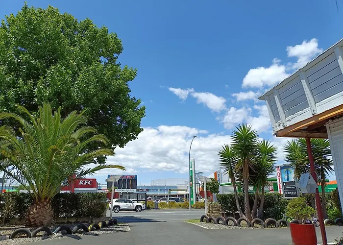 Rainbow & Guest House