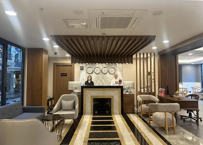 Hotel with pool: Hotel Sapphire