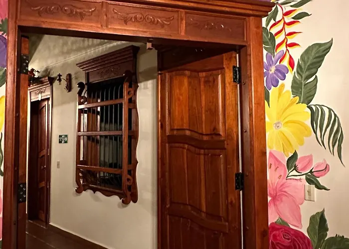 La Casa de las Flores Hostal