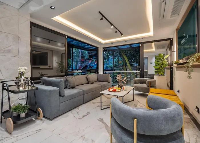  Tribeca Suites