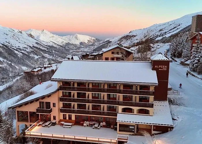 Alpeen Hotel