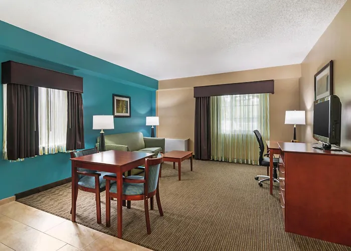 Golf hotel: Best Western Plus Plattsburgh