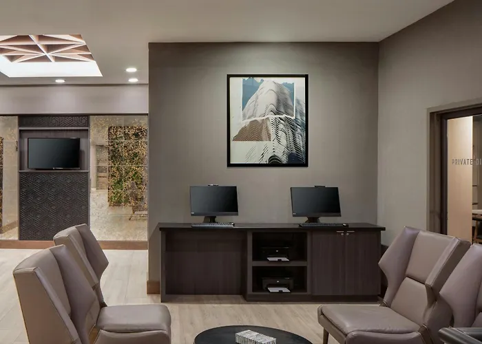 Golf hotel: Courtyard By Marriott Chicago Downtown/River North