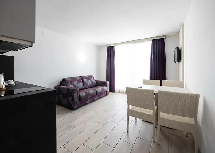 3 sterren hotel: Aparthotel Miami Park