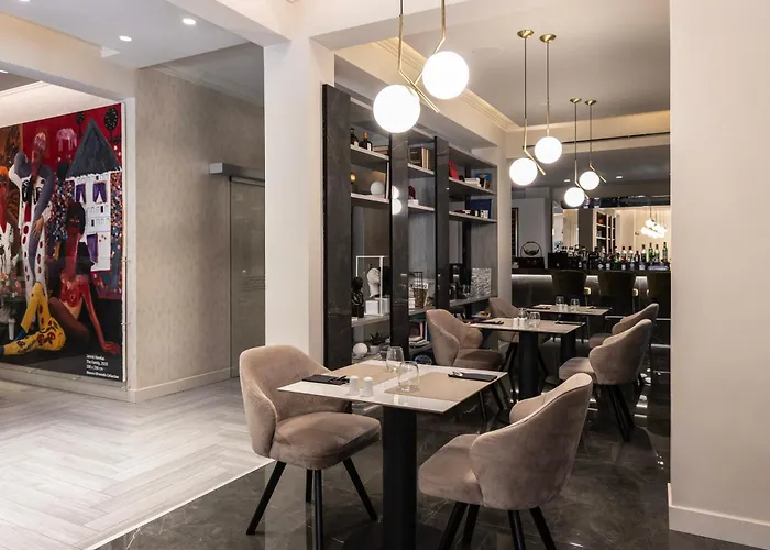 4 star hotel: Oniro City