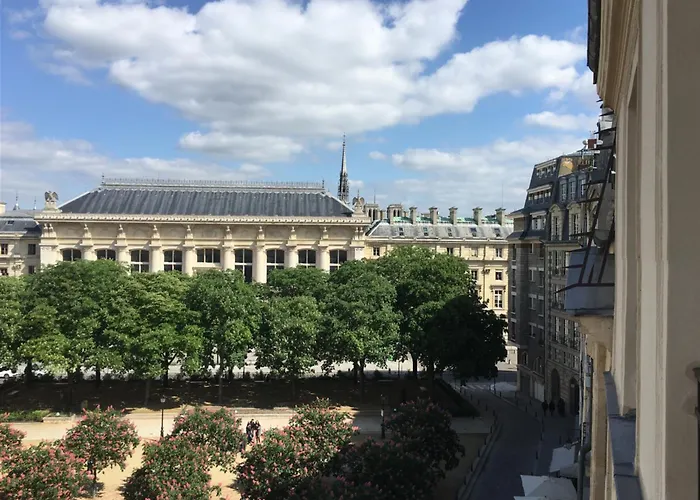 Perros hoteles Place Dauphine