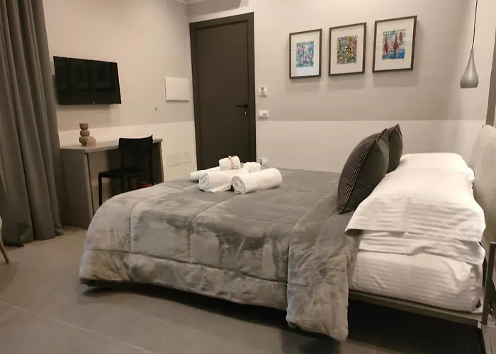 Rosy Room Design