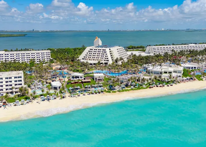 Hotel with Tennis: The Grand Oasis Cancun