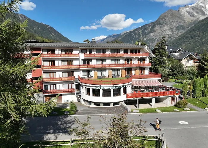 Chalet Hotel La Sapiniere