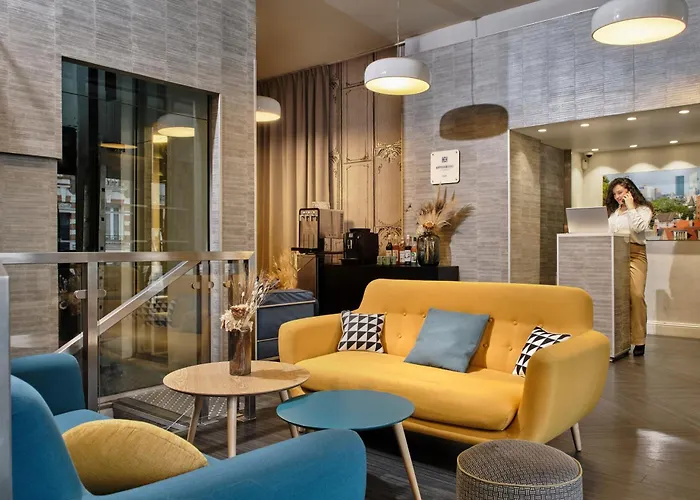  Atrium By Happyculture