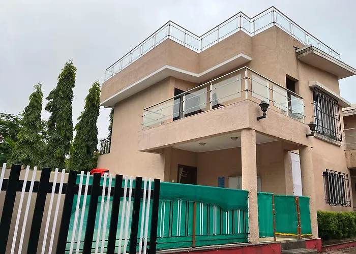 Royal Villa 1 - Big Pvt Swimming Pool - 2Bhk Villa - Lonavala