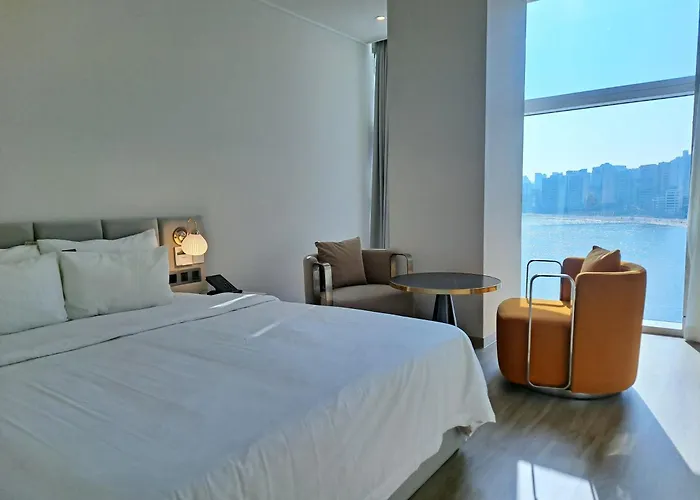 Pet Friendly hotel: Ocean The Point Hotel Busan