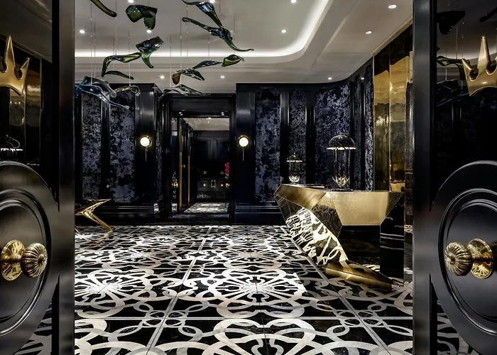 Luxury hotel only: Bisha, A Luxury Collection Hotel, Toronto