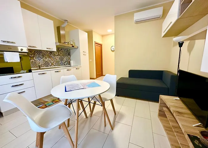 Hotel: Grab A Flat In Coroneo
