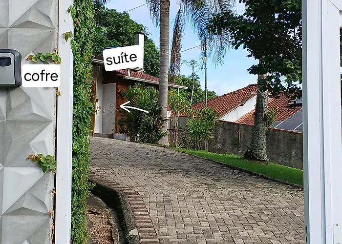 Suíte 77 privativa , há 11km da vila germânica