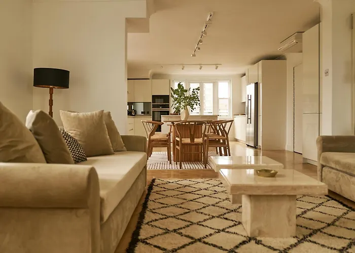 Europa House Apartments