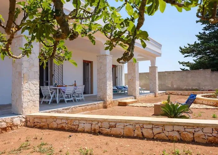 La villa: Casa Tramonto, Ac, Wifi, Torre Lapillo