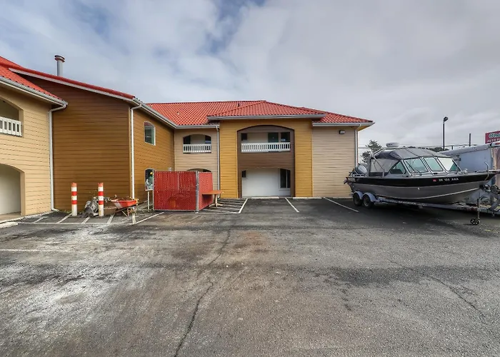 Inn By Oyo - Hwy 101