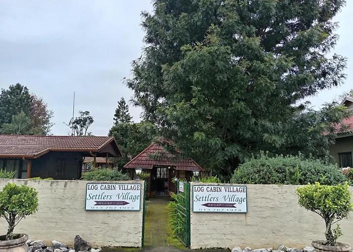 Pet Friendly hotel: Log Cabin & Settlers Village