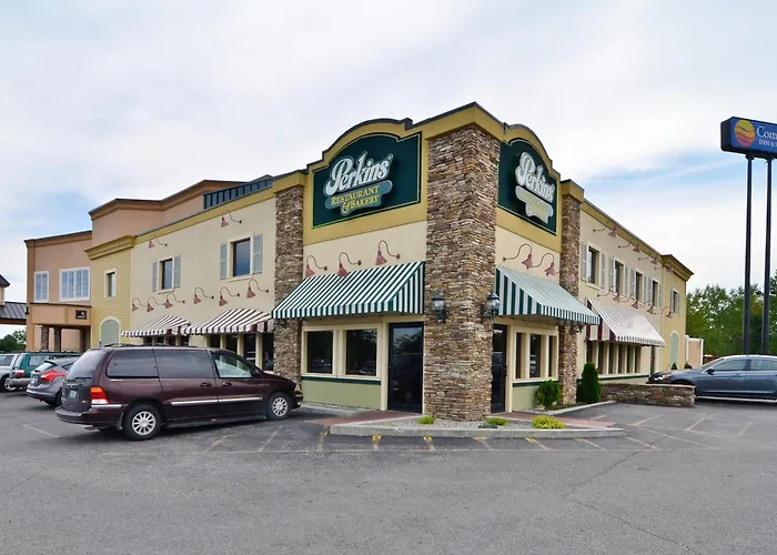 Dog friendly hotels Comfort Inn & Suites Plattsburgh - Morrisonville