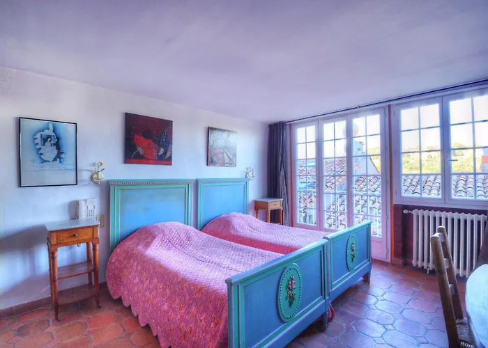 Hôtel de l'aéroport: Hôtel Les Arcades