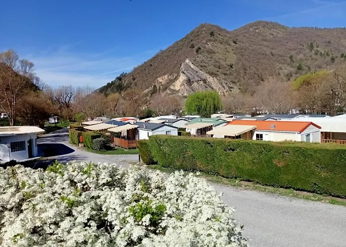Hôtel accueillant les animaux: Camping du Bourg