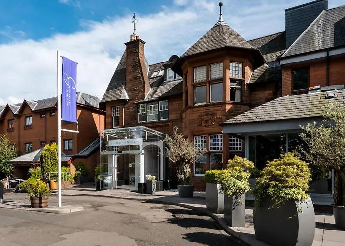 Glynhill & Spa Near Airport