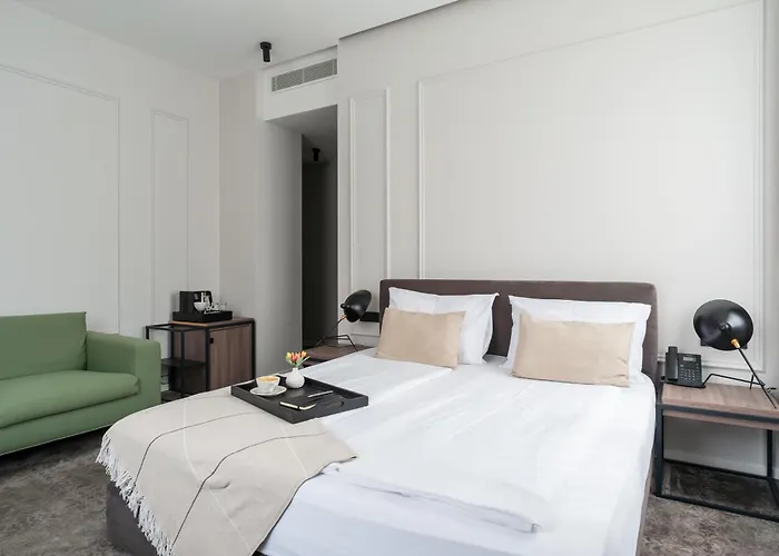 Central hotel: Manda Heritage Hotel