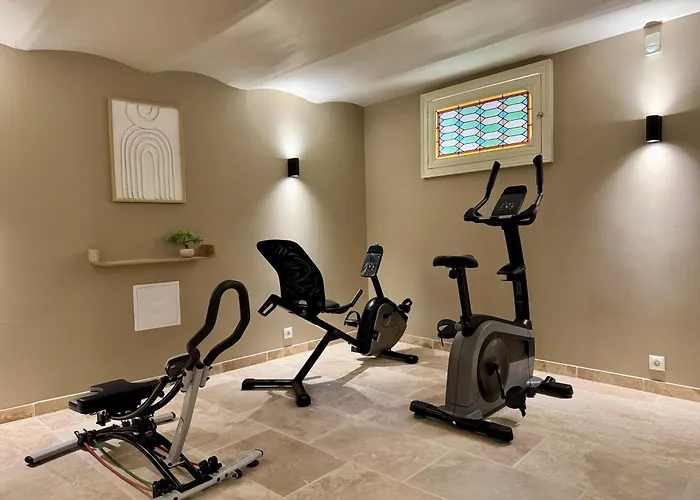 Hôtel accueillant les animaux: Enclos de l'Evêché