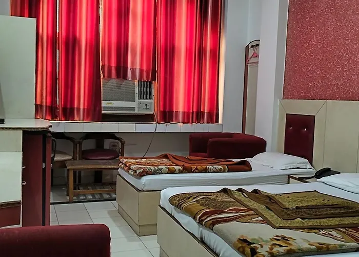 Guest house: Hotel Yatri International