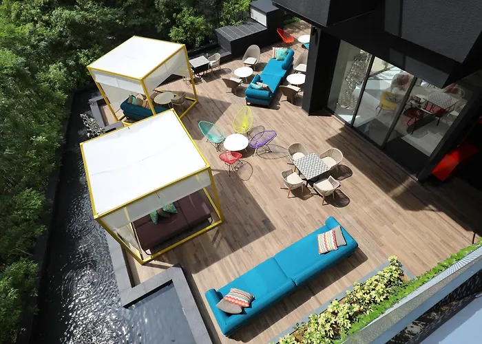 Pets Allowed Hotel Oakwood Studios Singapore