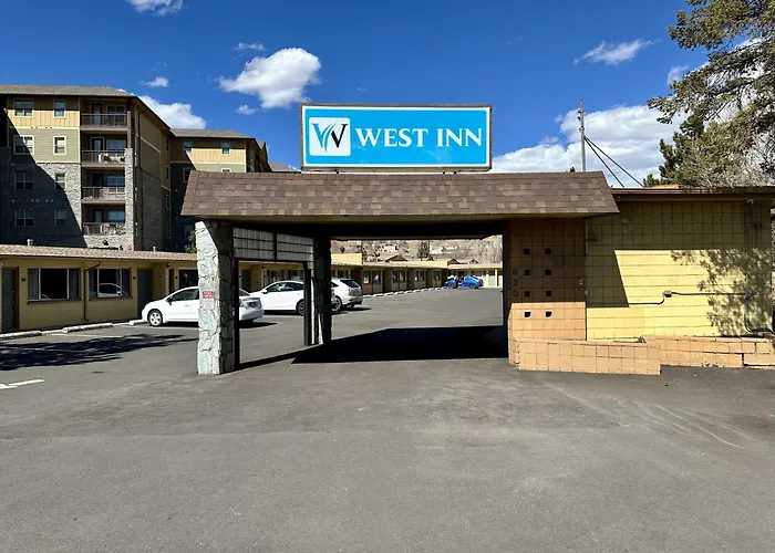 West Inn Nau - Downtown
