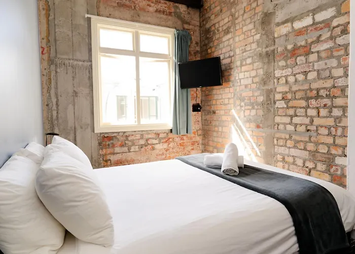 5 star hotel: Haka House Auckland K'Road