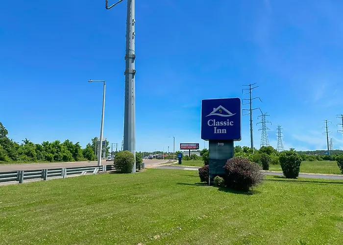 Cheap hotel: Classic Inn By Townhouse American Way Memphis I 240