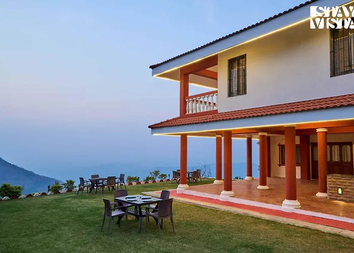 Vacation homes Stayvista At Cliffhanger Solitude With Balcony, Lawn
