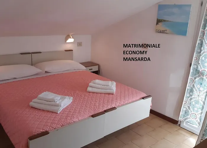 Hotel sulla spiaggia: Hotel Elisabetta 2 Stelle