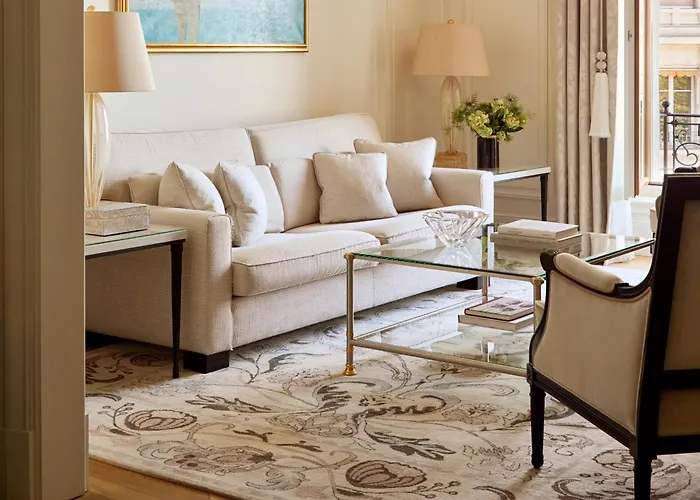 The Woodward - Auberge Collection