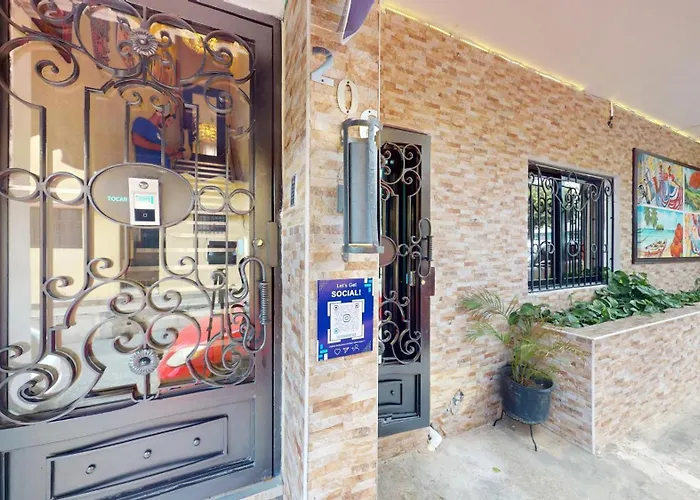 Hotel Tau Art Residence