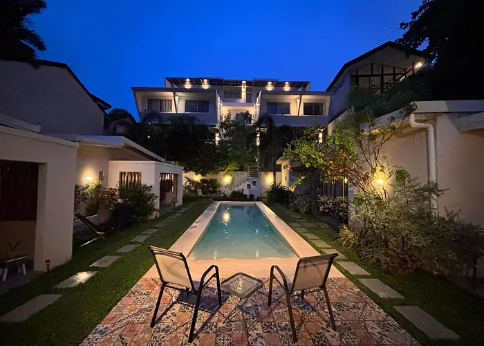 Hotel near College: La Ramona Charming Hotel