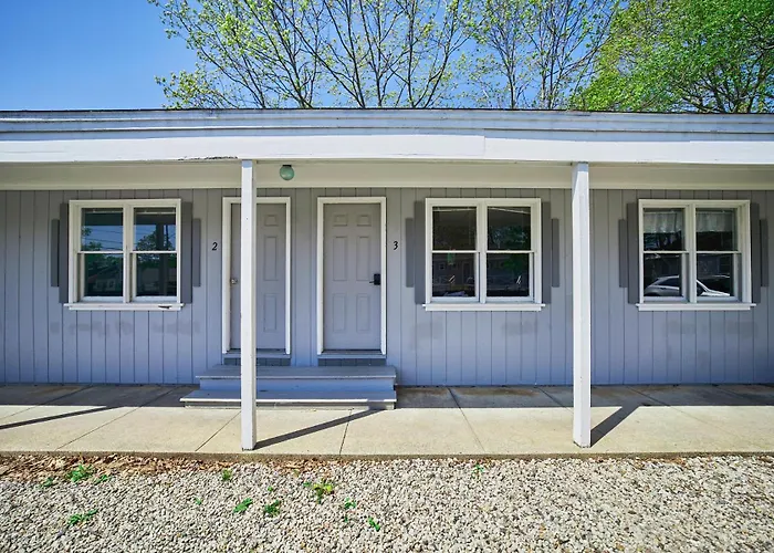 Motel: Marvin Gardens Motel Old Orchard Beach