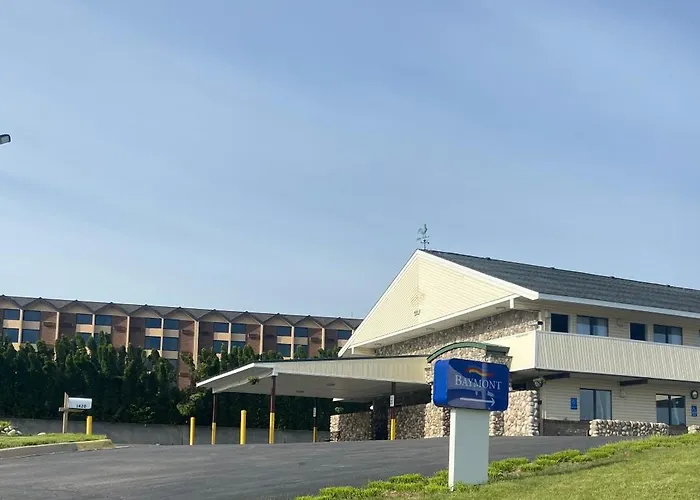 Hotel: Baymont By Wyndham Petoskey