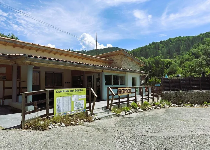 Hôtel accueillant les animaux: Camping du Bourg