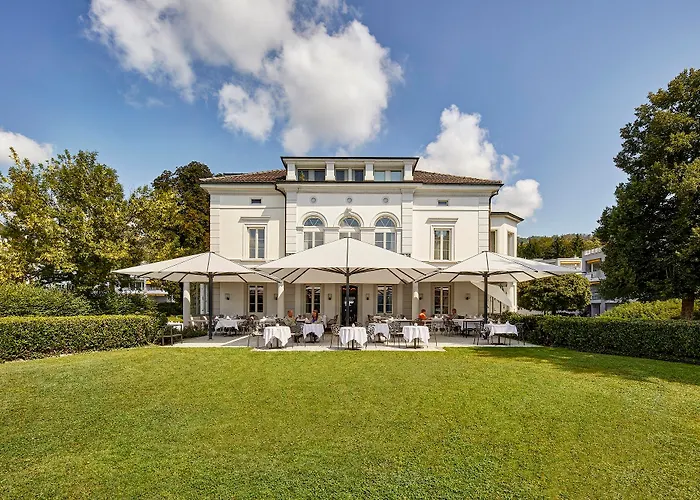 Luxury hotel only: Hotel Schweizerhof Luzern