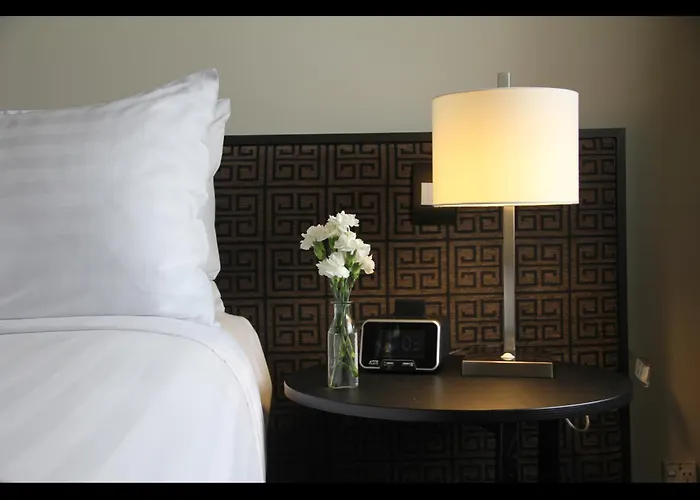 Cheap hotel: Edit Auckland Central