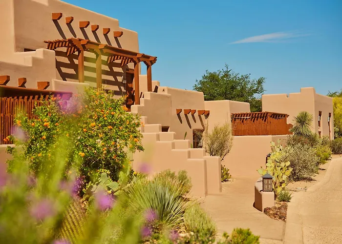 Luxury hotel only: Four Seasons Resort Scottsdale At Troon North