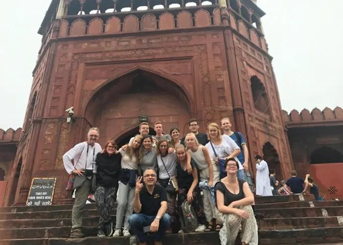 Smyle Inn - Best Budget Hotel Near New Delhi Train Station