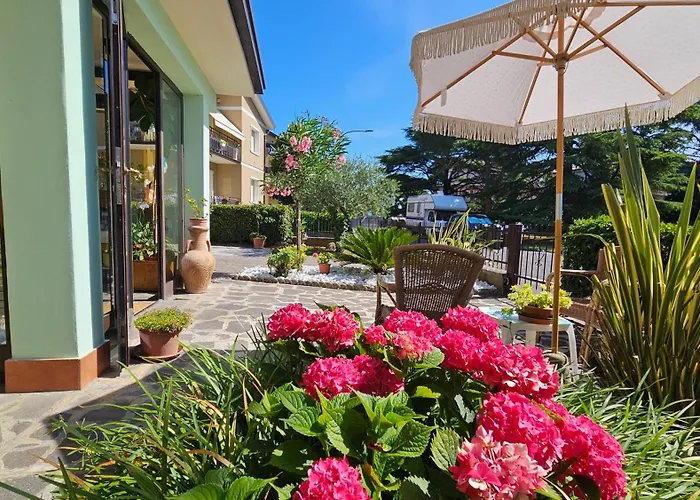 B&B only: B&B Sandra