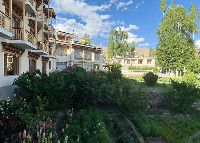 Сity center hotels Raku Guest House Leh - A Peaceful Stay In The Heart Of Leh